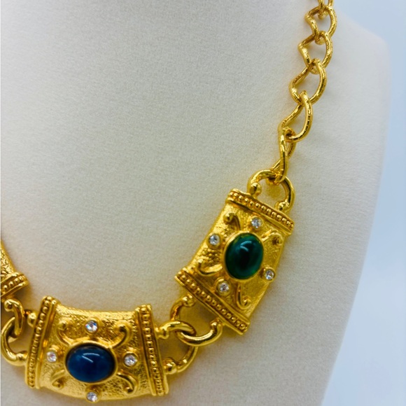 AVON vintage 90s Etruscan gold necklace with glass cabochons and rhinestones - Picture 4 of 8